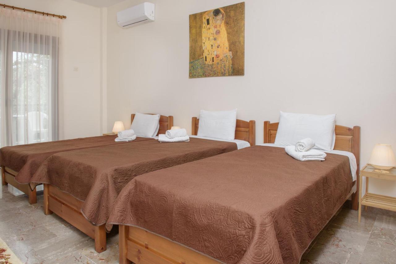 Dili Apartments Ierissos Eksteriør billede