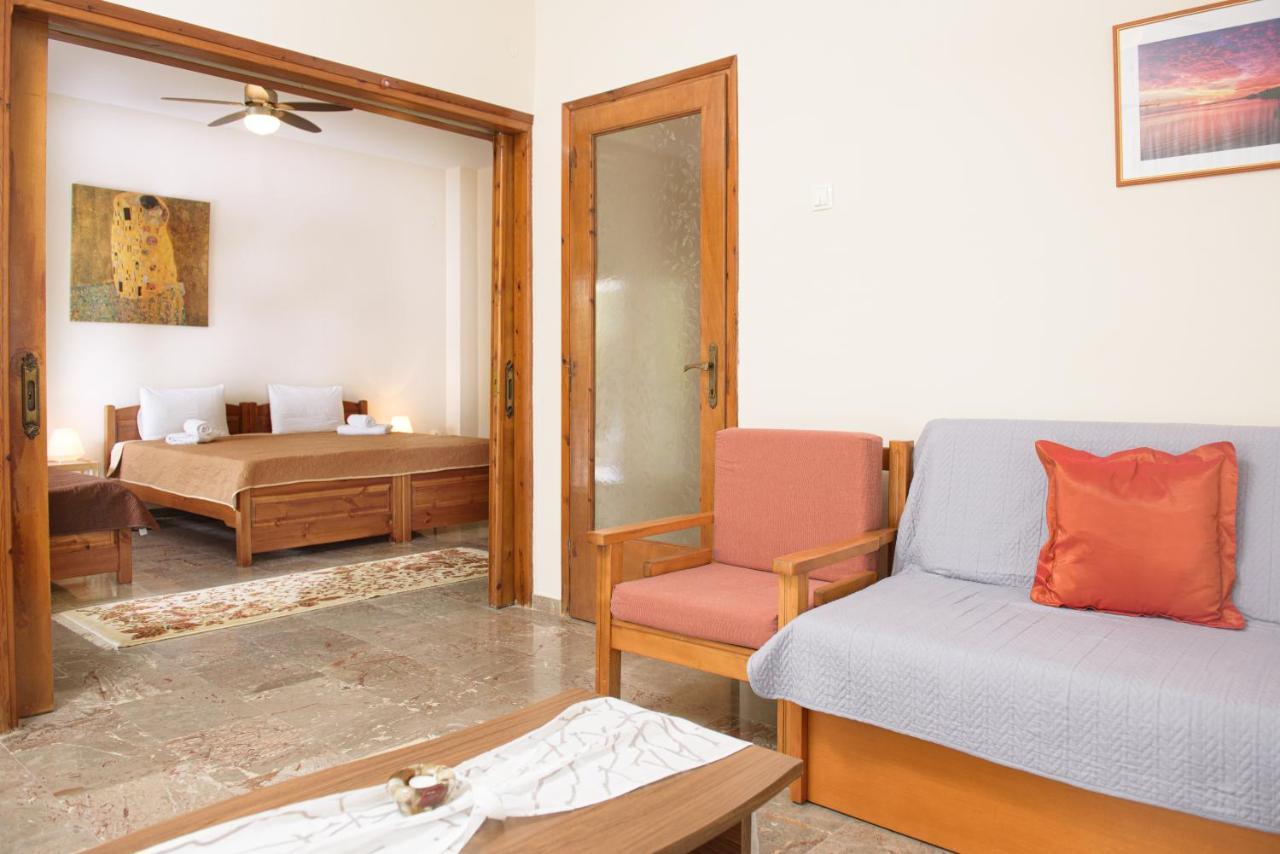 Dili Apartments Ierissos Eksteriør billede