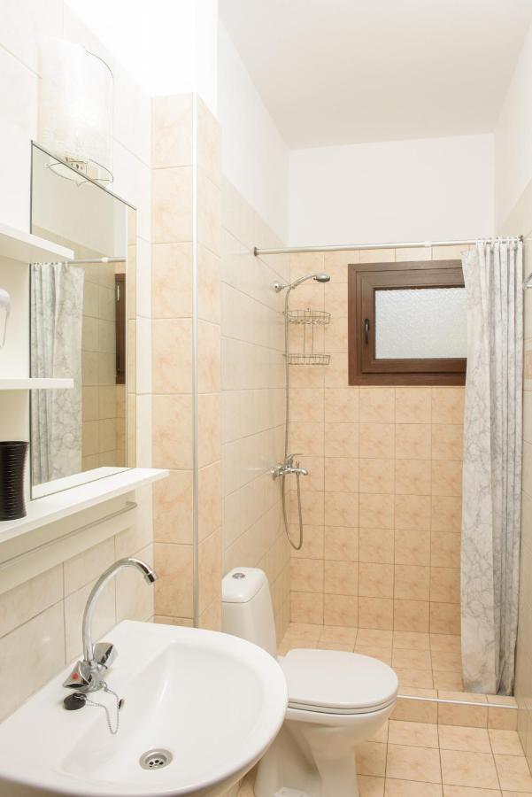 Dili Apartments Ierissos Eksteriør billede