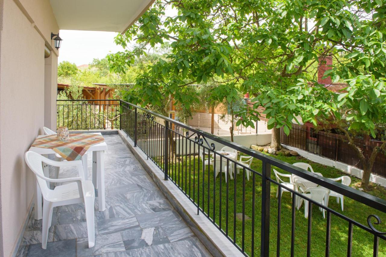 Dili Apartments Ierissos Eksteriør billede