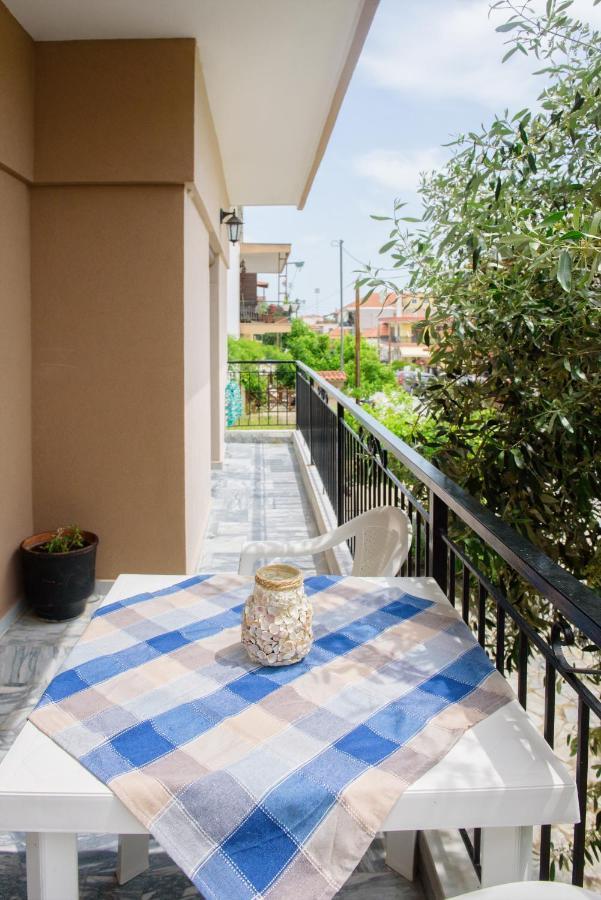 Dili Apartments Ierissos Eksteriør billede