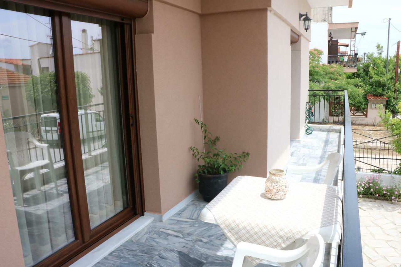 Dili Apartments Ierissos Eksteriør billede
