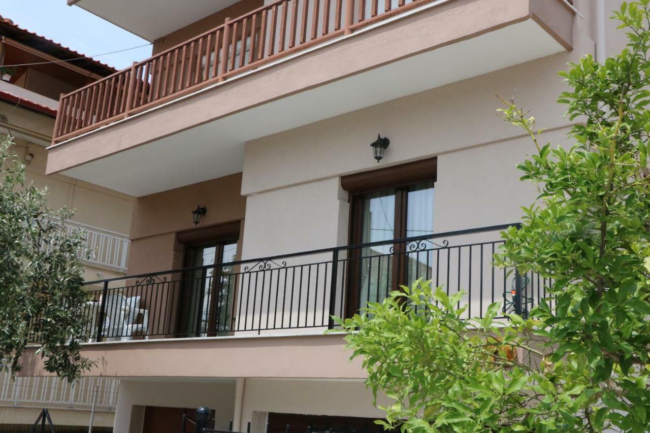 Dili Apartments Ierissos Eksteriør billede